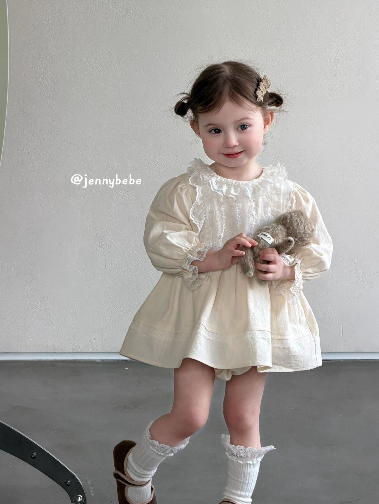 Rompers – Petite Lace Collar No.1