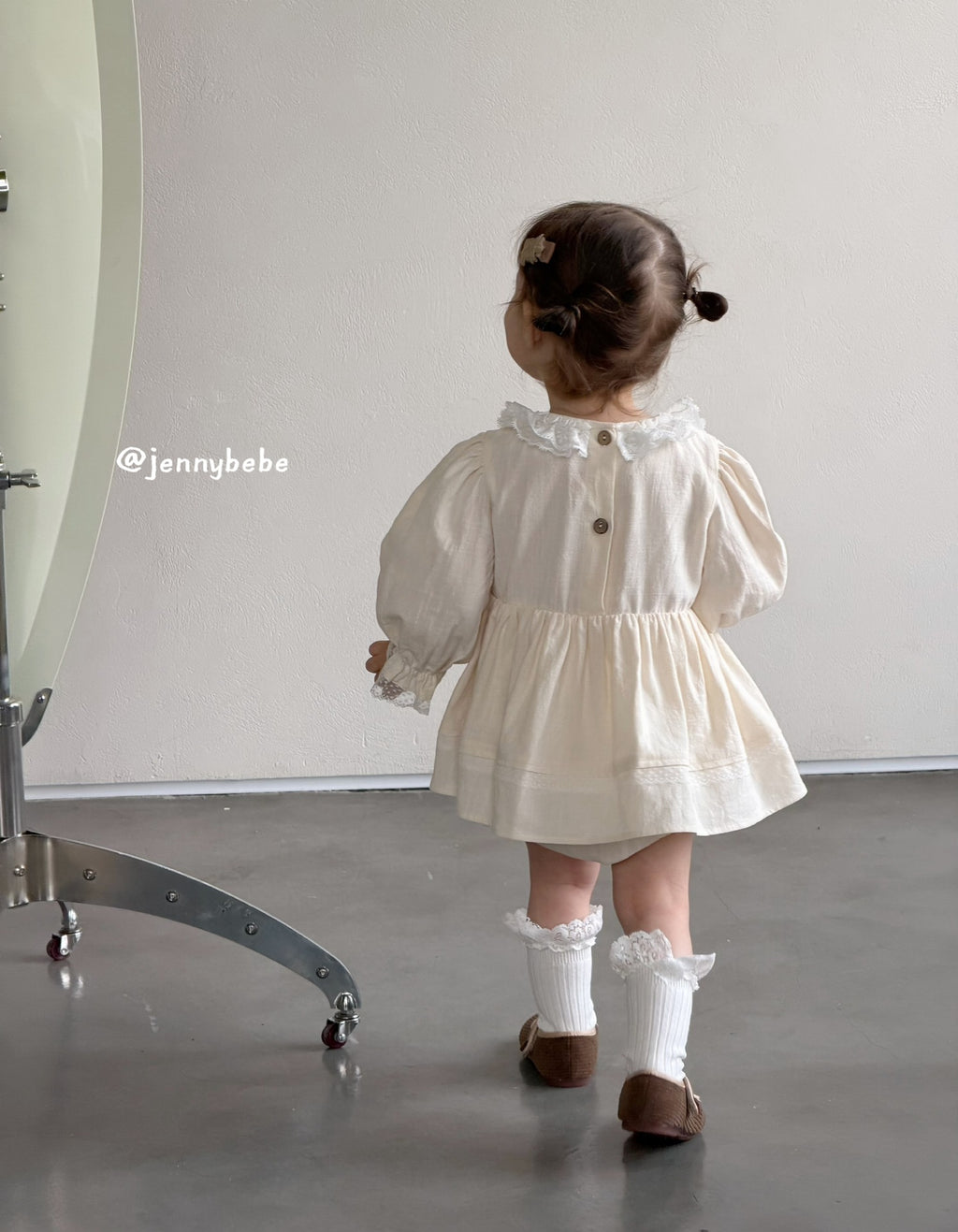 Dress – Petite Lace Collar No.1