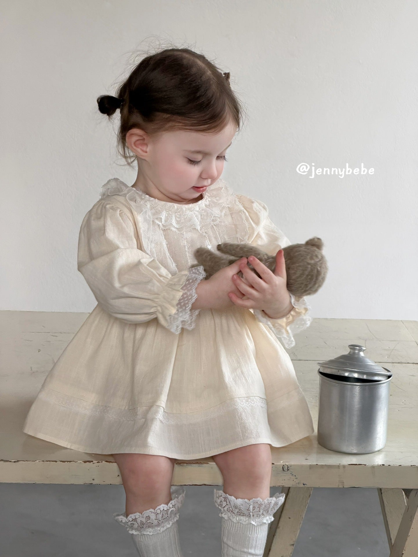 Rompers – Petite Lace Collar No.1