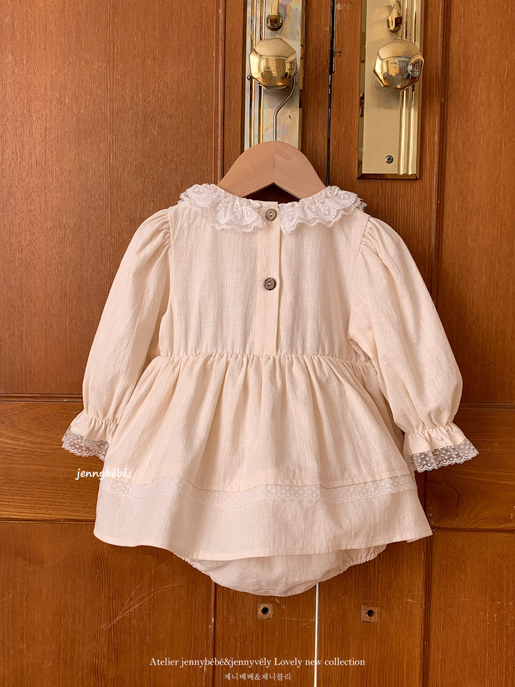 Rompers – Petite Lace Collar No.1