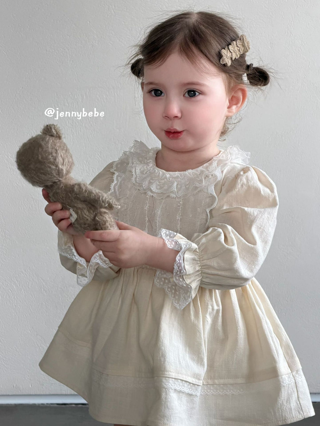 Rompers – Petite Lace Collar No.1