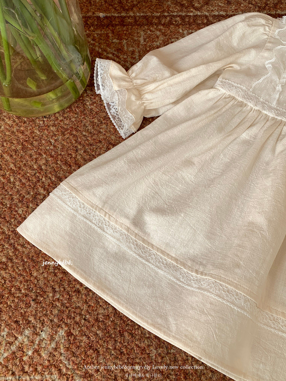 Dress – Petite Lace Collar No.1