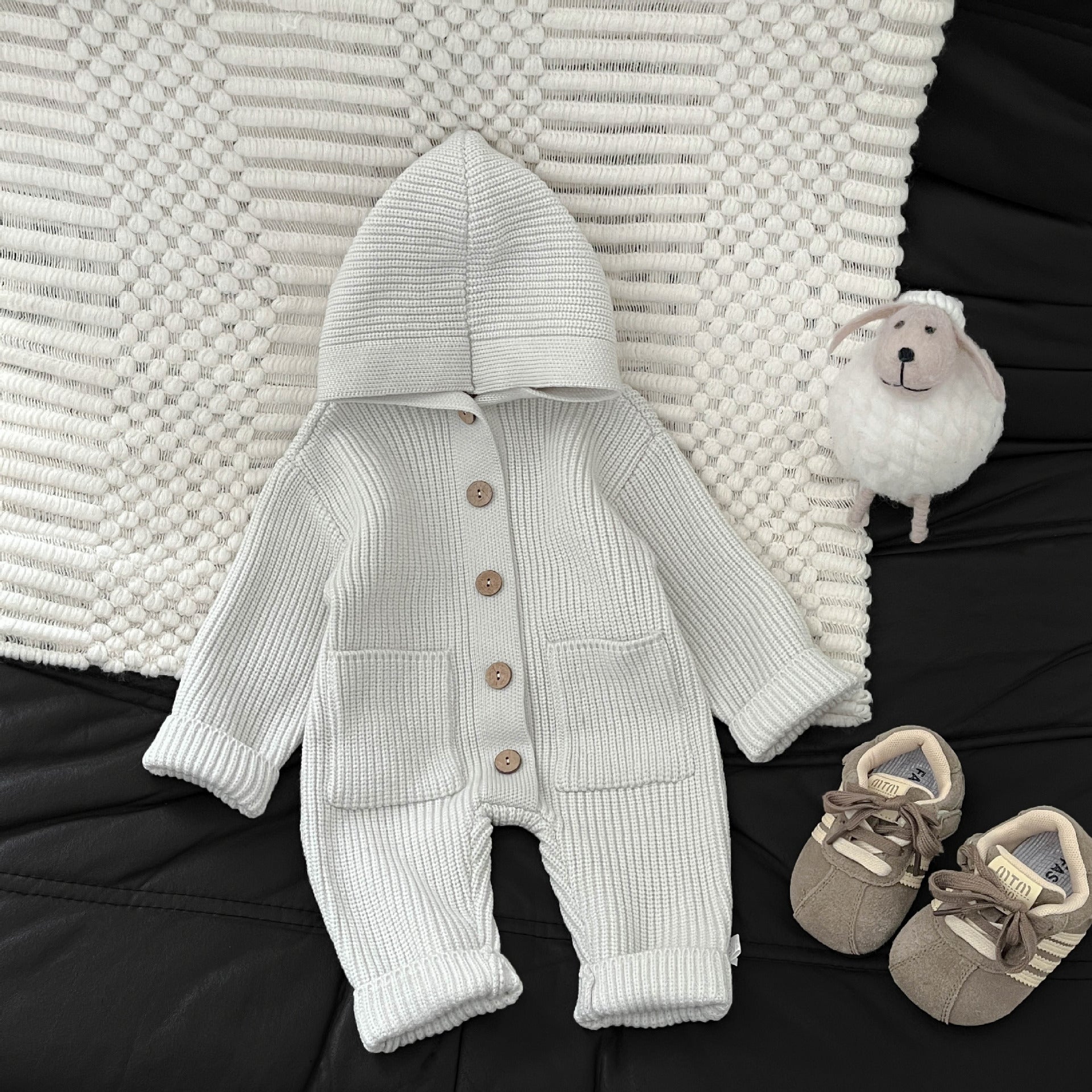 やわらかニット × フードロンパース｜Petite Cozy Knit – Hood Romper