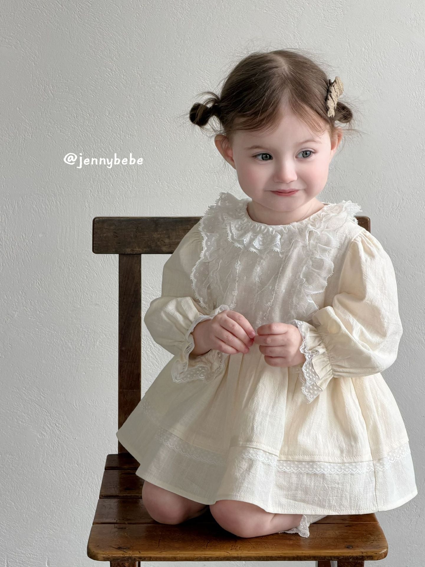 Rompers – Petite Lace Collar No.1