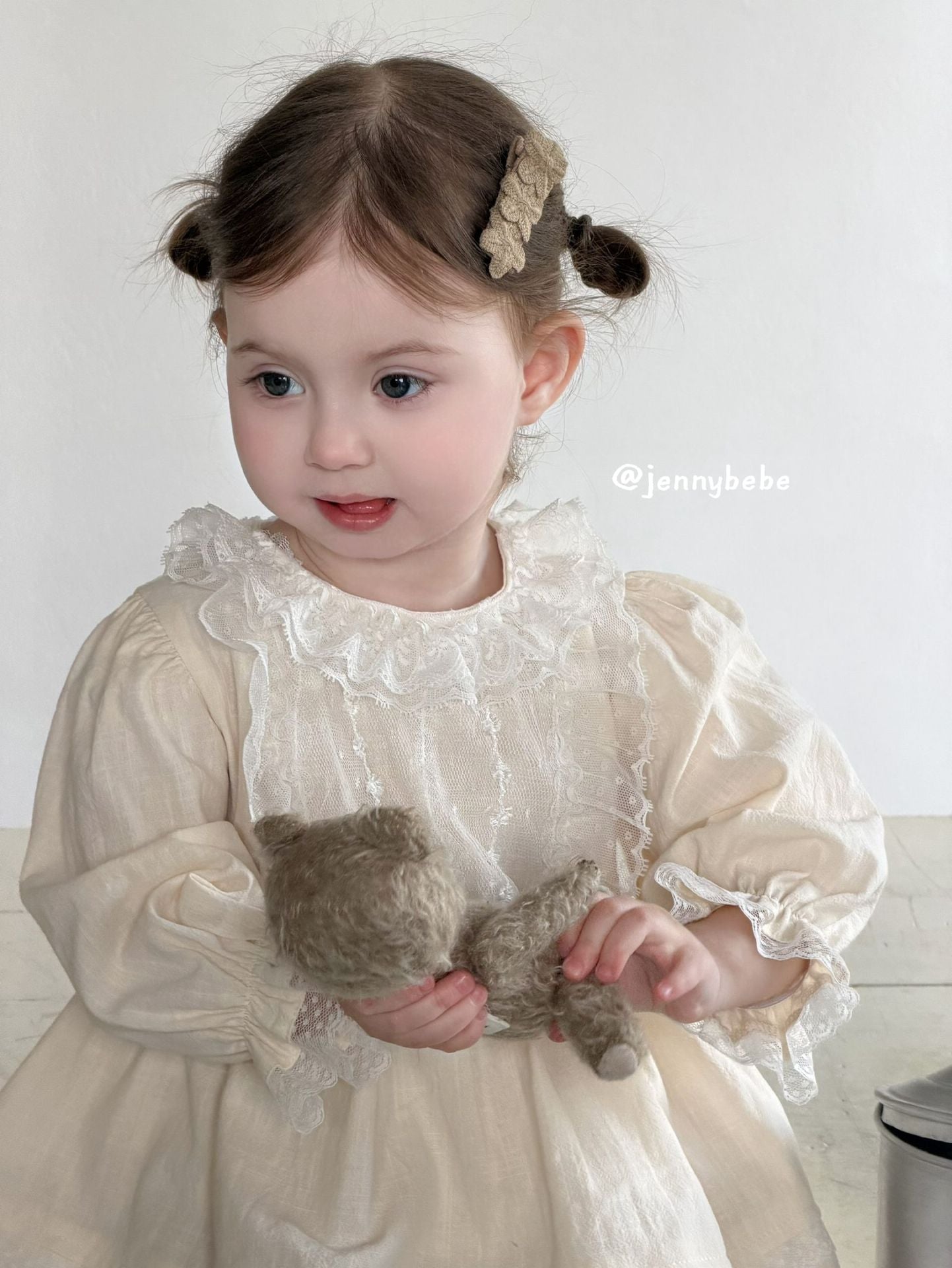 Dress – Petite Lace Collar No.1